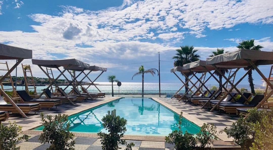 Jonium Hotel - Amazing Sea View And Swimming Pool بولسانو المظهر الخارجي الصورة