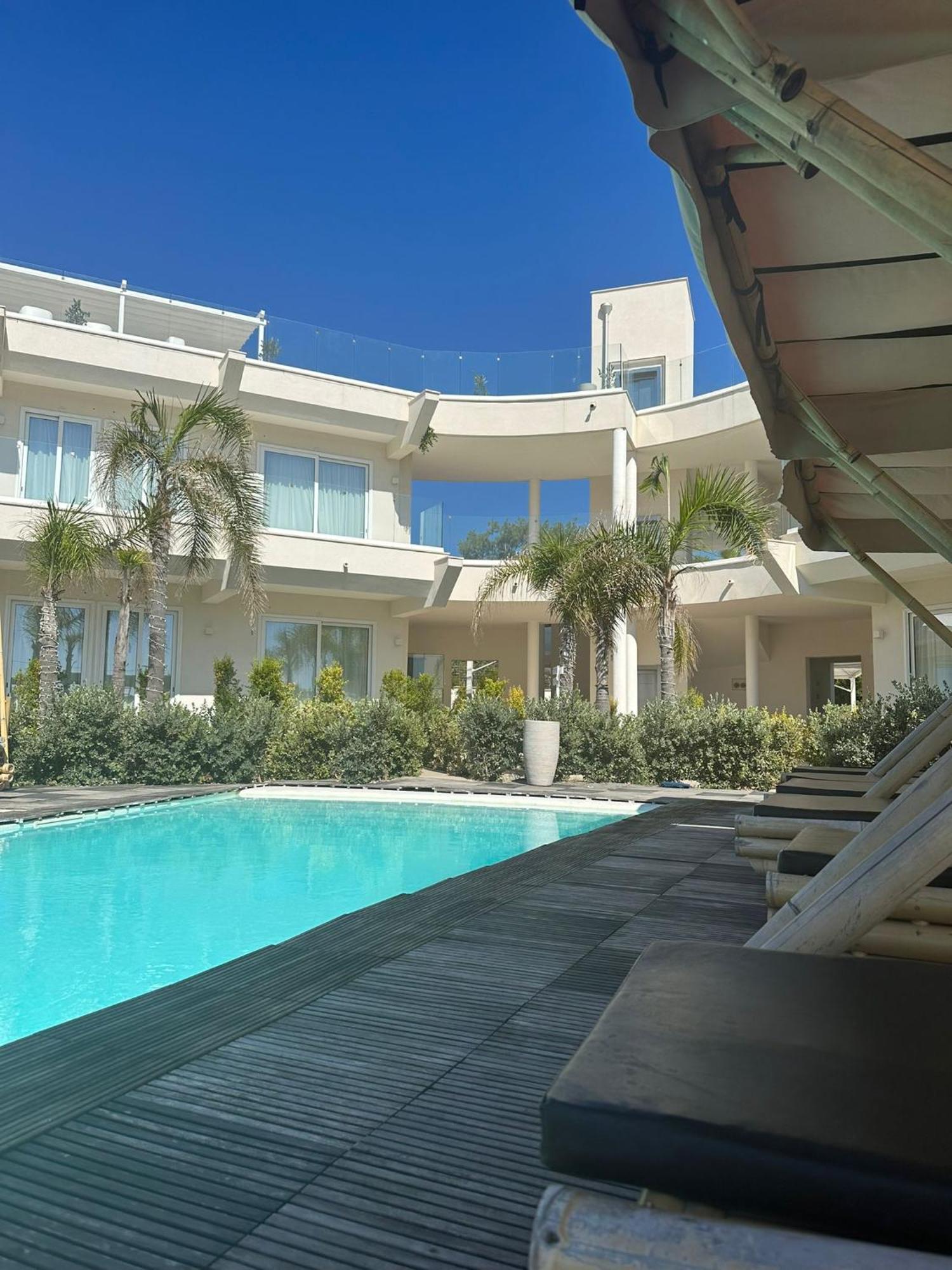 Jonium Hotel - Amazing Sea View And Swimming Pool بولسانو المظهر الخارجي الصورة