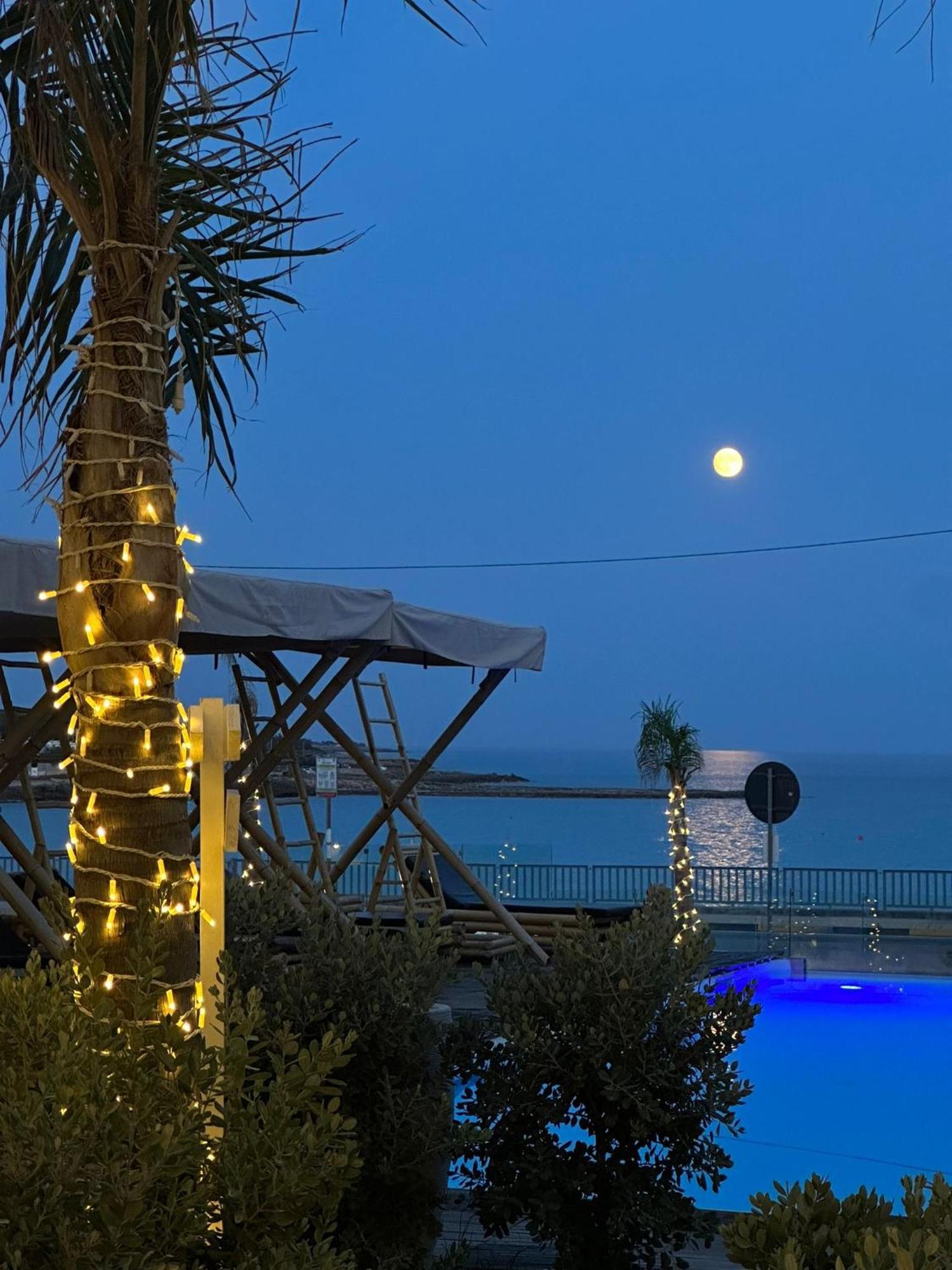 Jonium Hotel - Amazing Sea View And Swimming Pool بولسانو المظهر الخارجي الصورة
