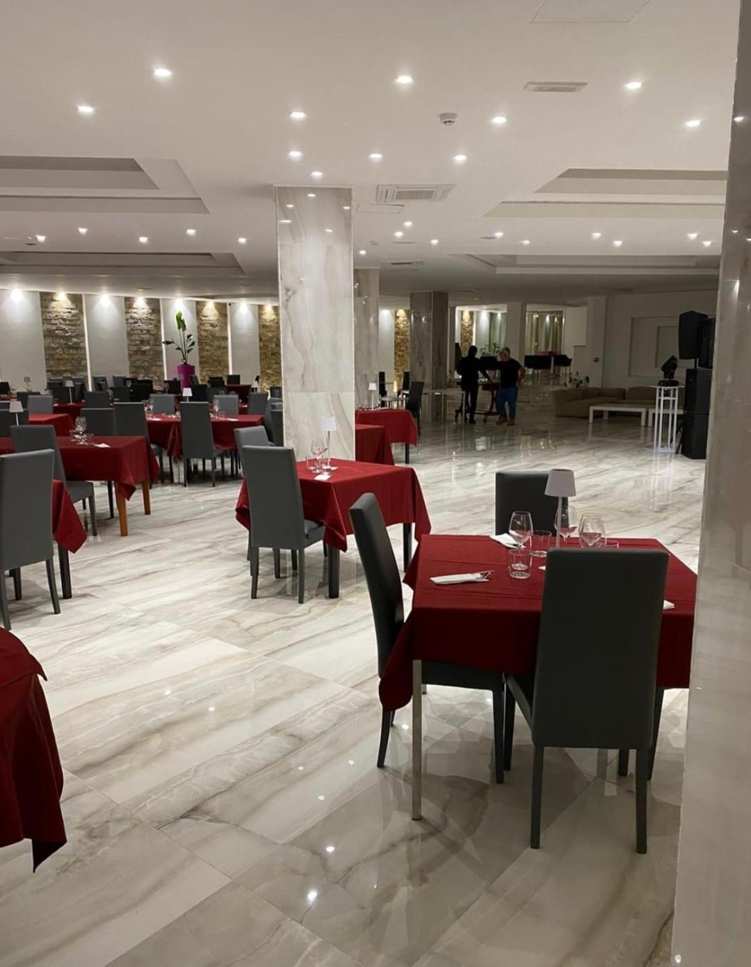 Jonium Hotel - Amazing Sea View And Swimming Pool بولسانو المظهر الخارجي الصورة