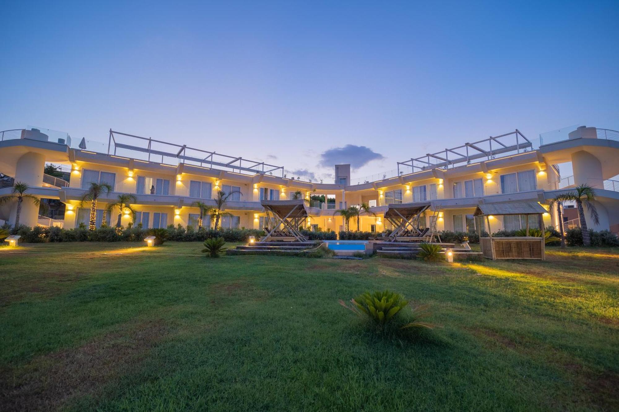Jonium Hotel - Amazing Sea View And Swimming Pool بولسانو المظهر الخارجي الصورة