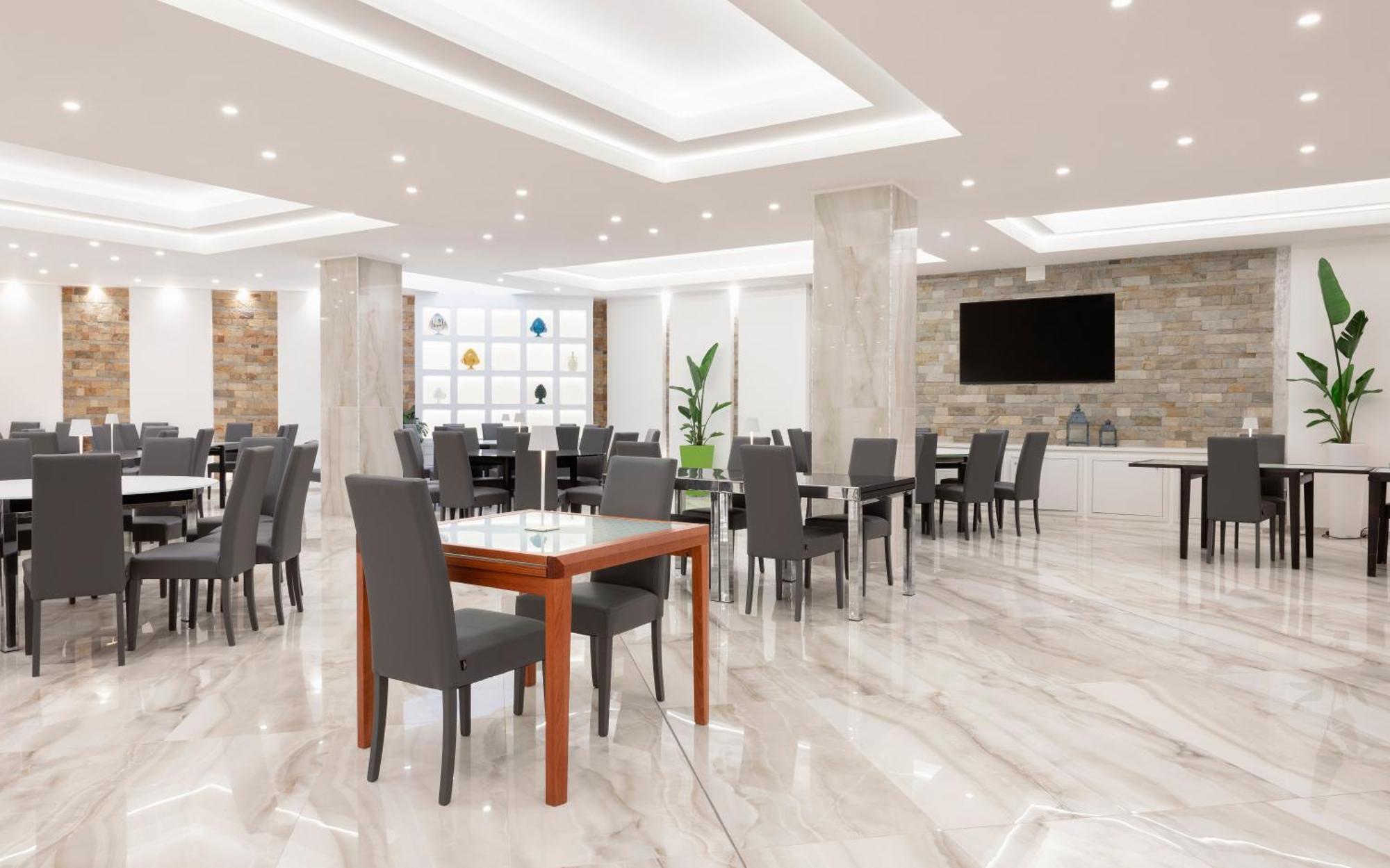 Jonium Hotel - Amazing Sea View And Swimming Pool بولسانو المظهر الخارجي الصورة