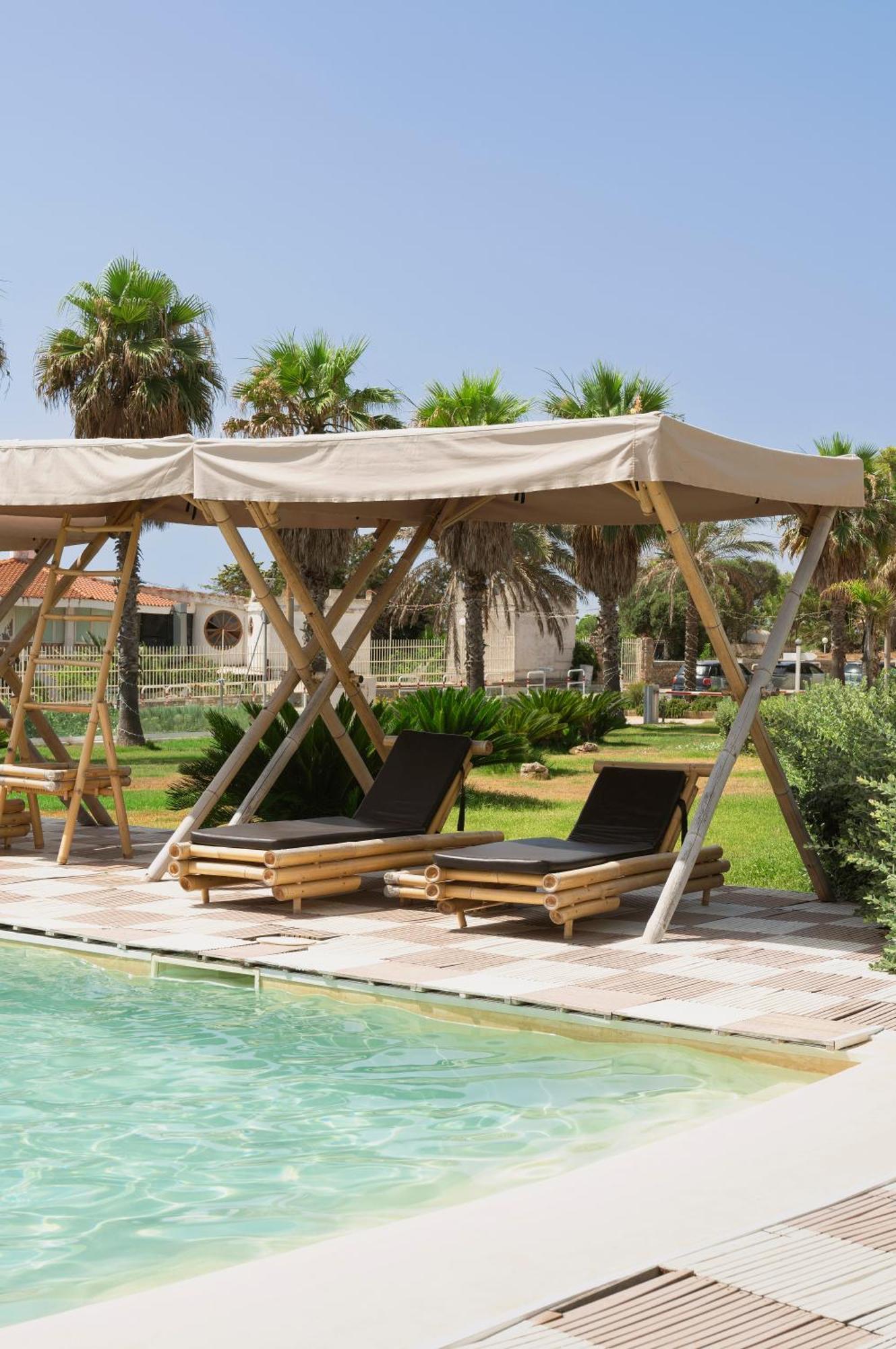 Jonium Hotel - Amazing Sea View And Swimming Pool بولسانو المظهر الخارجي الصورة