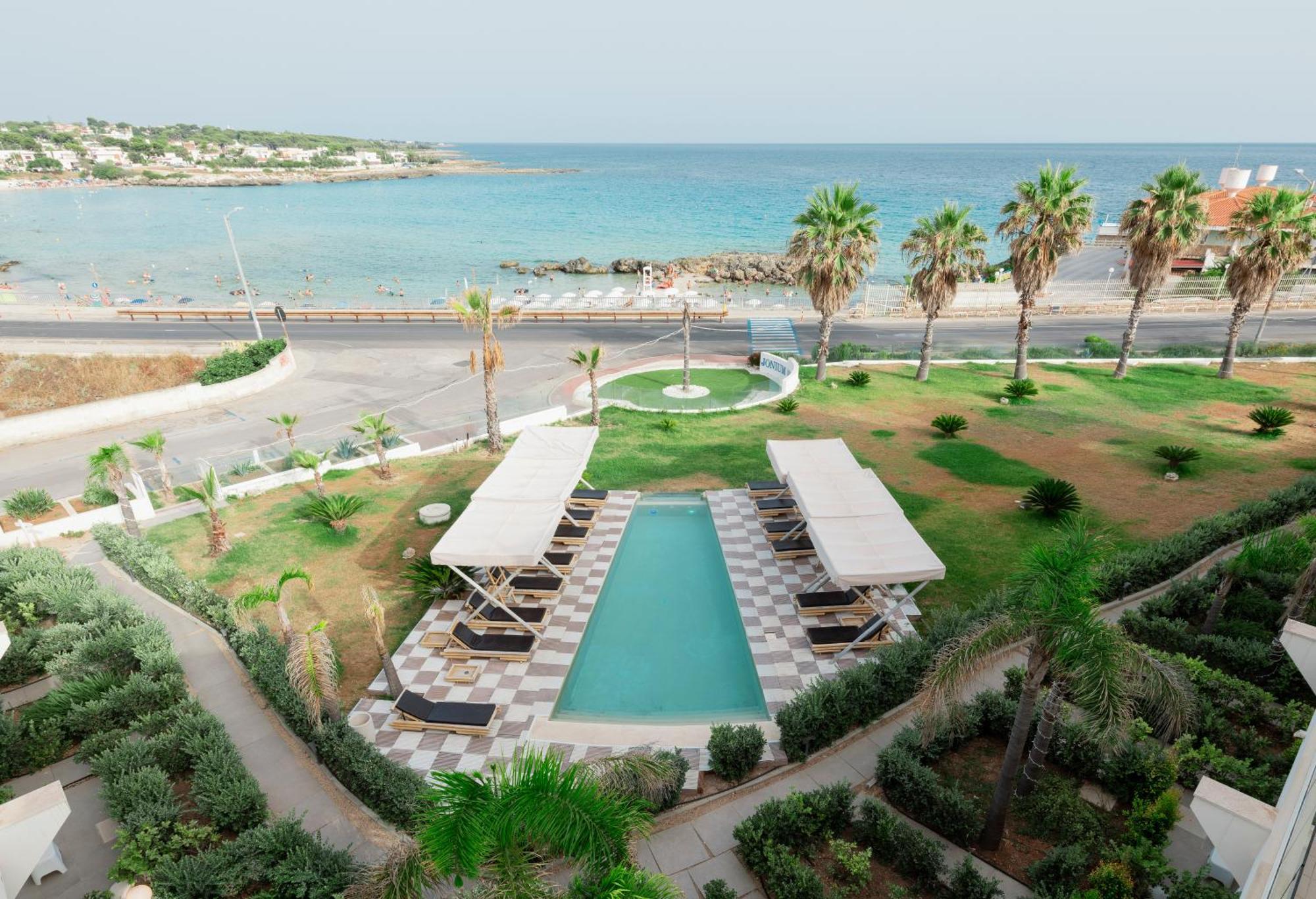 Jonium Hotel - Amazing Sea View And Swimming Pool بولسانو المظهر الخارجي الصورة
